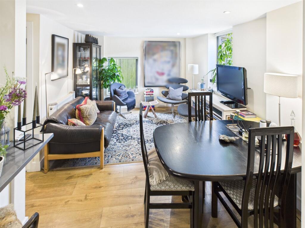 2 bed Apartment for rent in Twickenham. From Chase Buchanan - Twickenham & Strawberry Hill - Lettings 2 bed Apartment for rent in Twickenham. From Chase Buchanan - Twickenham & Strawberry Hill - Lettings