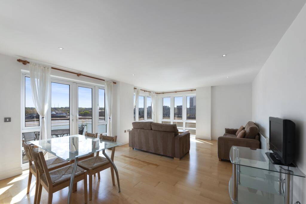 2 bed Apartment for rent in Poplar. From Chase Evans - Docklands