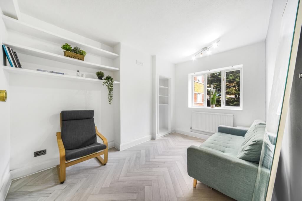 1 bed 1st Floor Flat for rent in London. From Chase Evans - Docklands