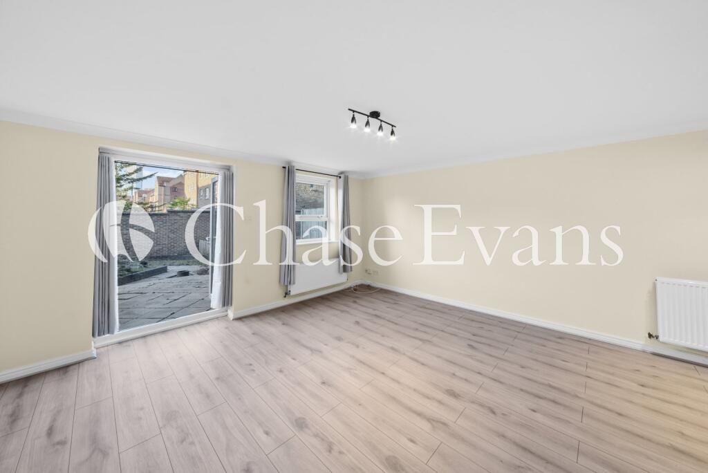 2 bed 1st Floor Flat for rent in London. From Chase Evans - Docklands