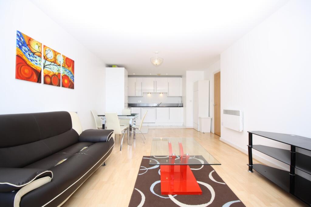 2 bed 1st Floor Flat for rent in Poplar. From Chase Evans - Docklands