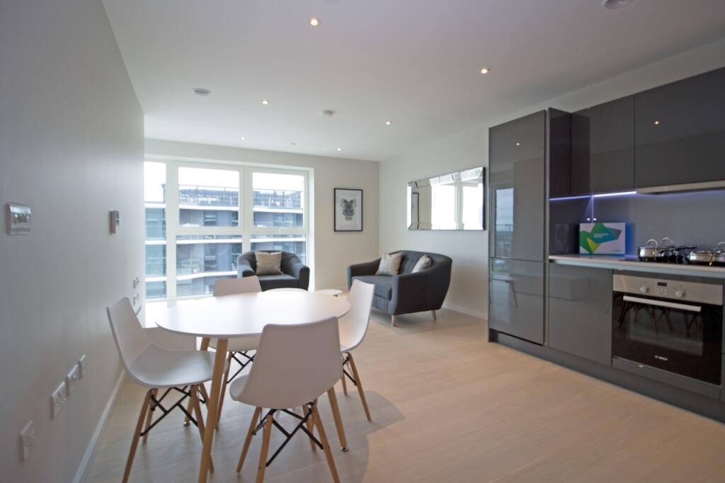 1 bed 1st Floor Flat for rent in Stratford. From Chase Evans - Docklands
