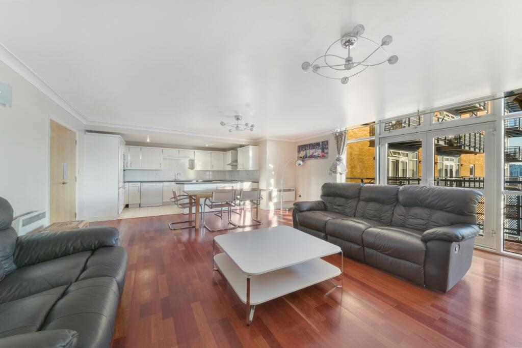 2 bed 1st Floor Flat for rent in Poplar. From Chase Evans - Docklands