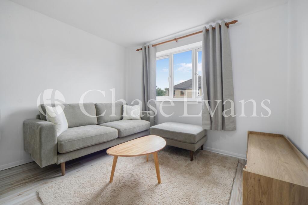 1 bed 1st Floor Flat for rent in Poplar. From Chase Evans - Docklands