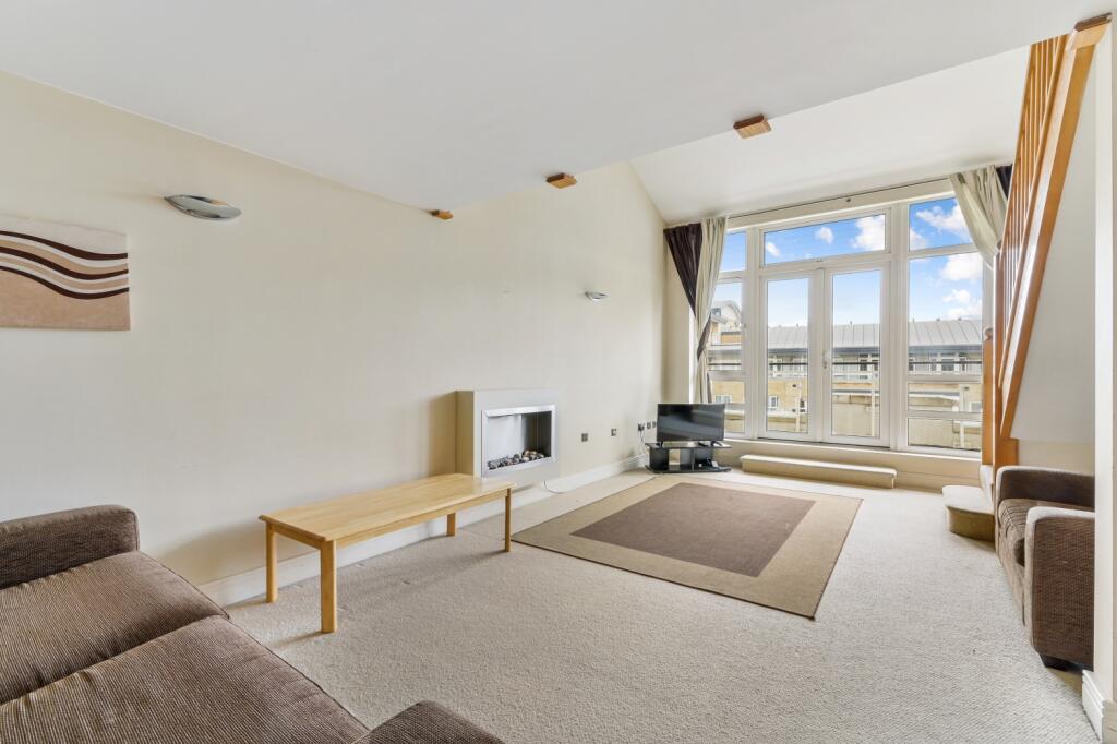 2 bed 1st Floor Flat for rent in Poplar. From Chase Evans - Docklands