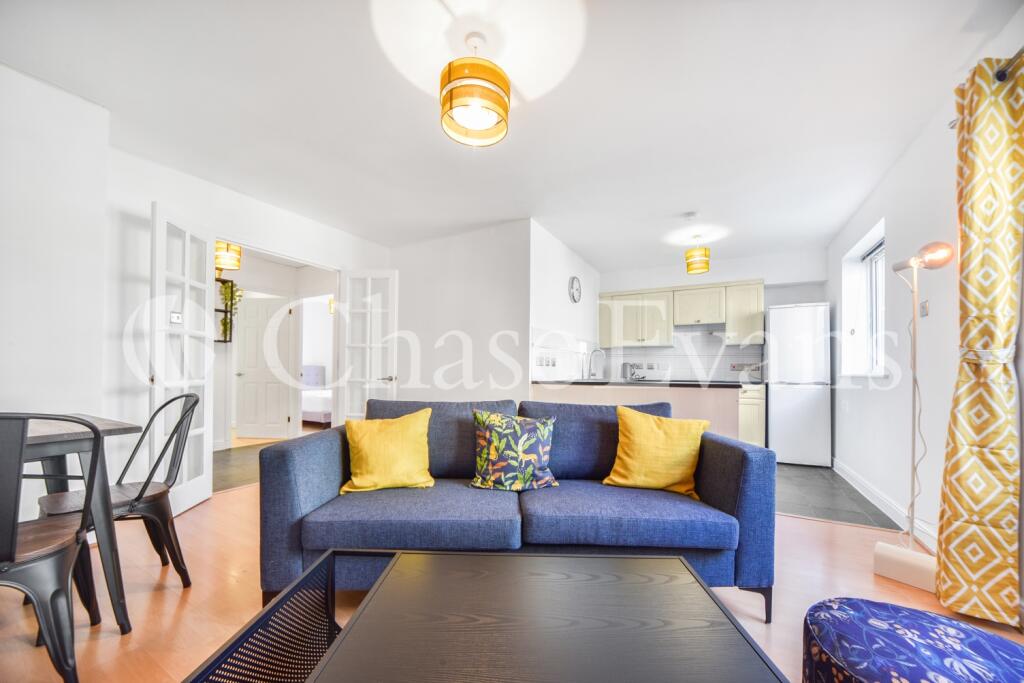 2 bed 1st Floor Flat for rent in Poplar. From Chase Evans - Docklands 2 bed 1st Floor Flat for rent in Poplar. From Chase Evans - Docklands