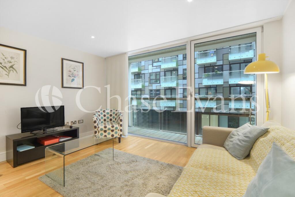 1 bed 1st Floor Flat for rent in Poplar. From Chase Evans - Pan Peninsula