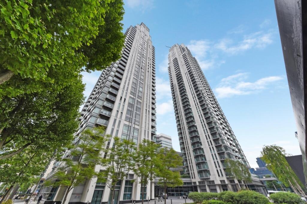 2 bed 1st Floor Flat for rent in Poplar. From Chase Evans - Pan Peninsula