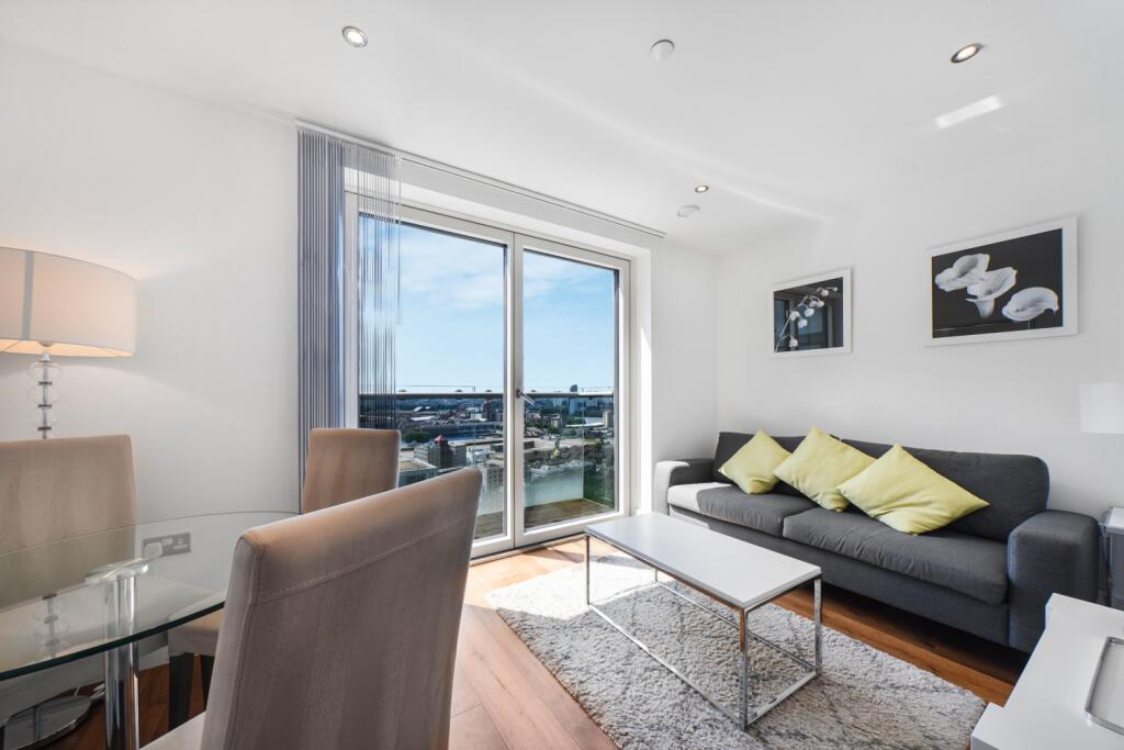 4 bed 1st Floor Flat for rent in London. From Chase Evans - Pan Peninsula 4 bed 1st Floor Flat for rent in London. From Chase Evans - Pan Peninsula
