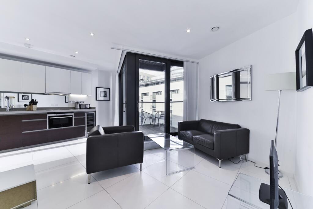 4 bed 1st Floor Flat for rent in Poplar. From Chase Evans - Pan Peninsula 4 bed 1st Floor Flat for rent in Poplar. From Chase Evans - Pan Peninsula