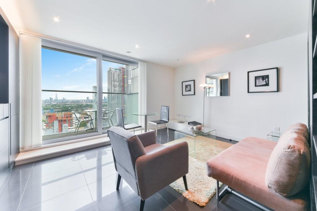 4 bed 1st Floor Flat for rent in London. From Chase Evans - Pan Peninsula