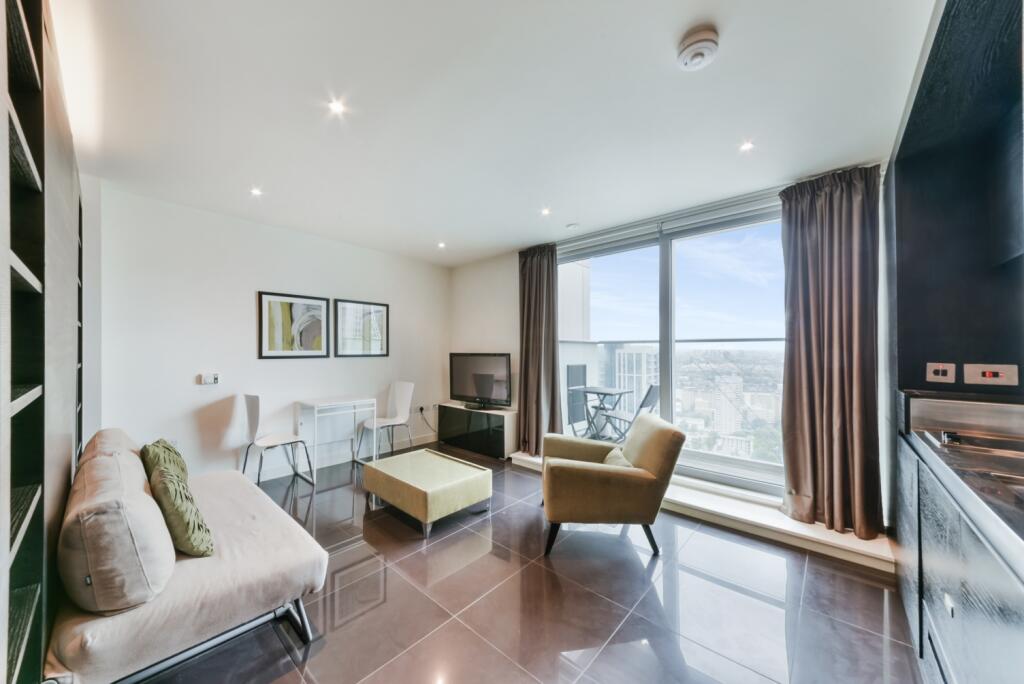4 bed 1st Floor Flat for rent in Poplar. From Chase Evans - Pan Peninsula 4 bed 1st Floor Flat for rent in Poplar. From Chase Evans - Pan Peninsula