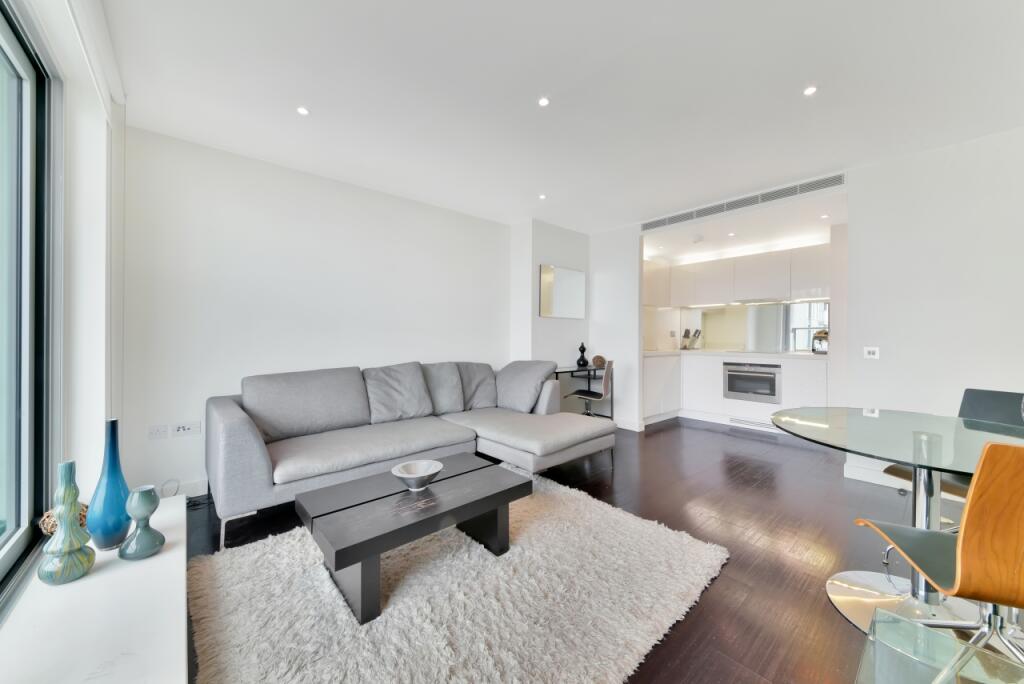1 bed 1st Floor Flat for rent in Poplar. From Chase Evans - Pan Peninsula 1 bed 1st Floor Flat for rent in Poplar. From Chase Evans - Pan Peninsula