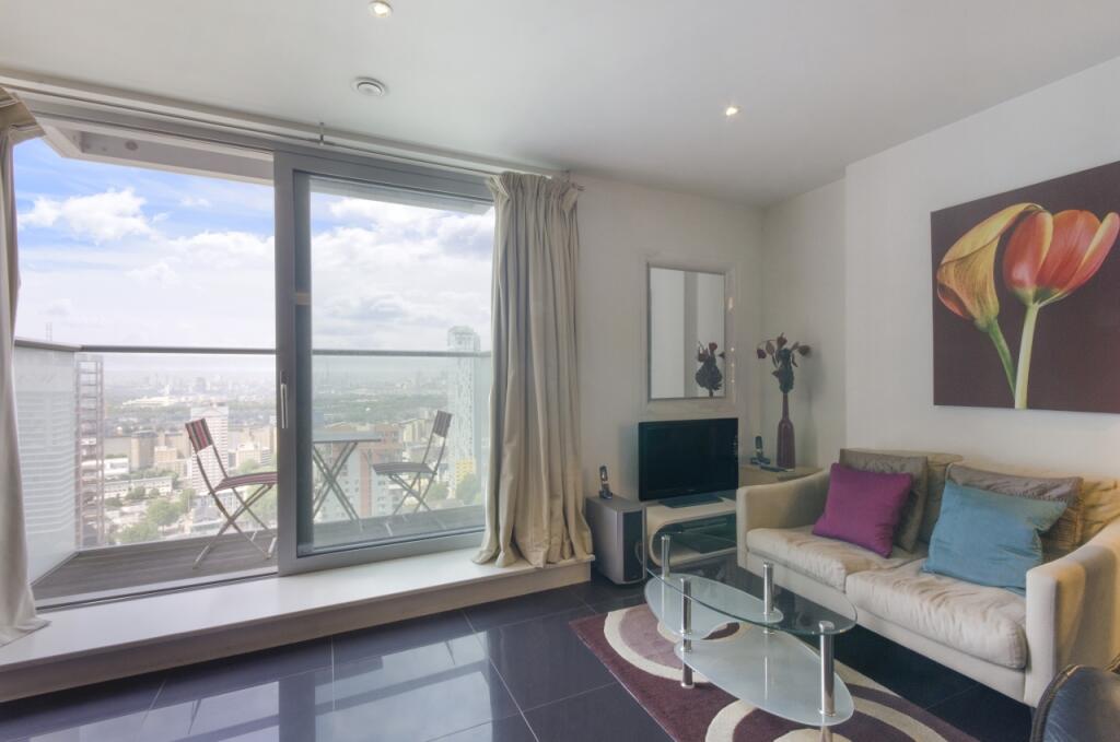4 bed 1st Floor Flat for rent in Poplar. From Chase Evans - Pan Peninsula