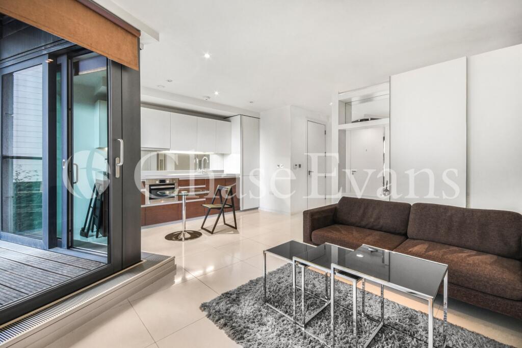 4 bed 1st Floor Flat for rent in London. From Chase Evans - Pan Peninsula