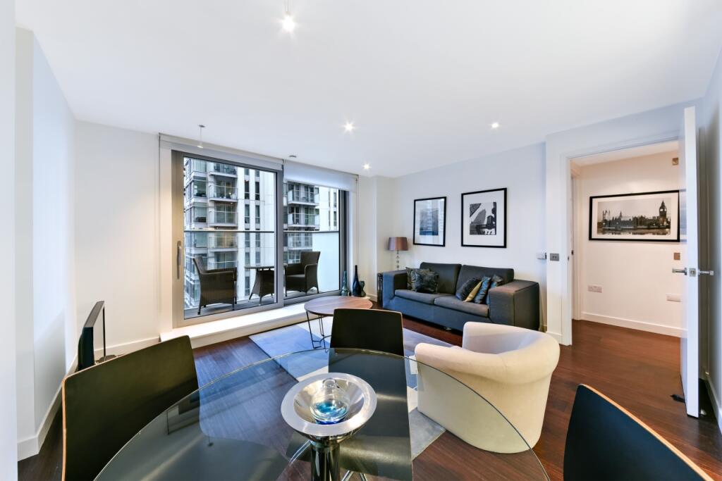 1 bed 1st Floor Flat for rent in London. From Chase Evans - Pan Peninsula