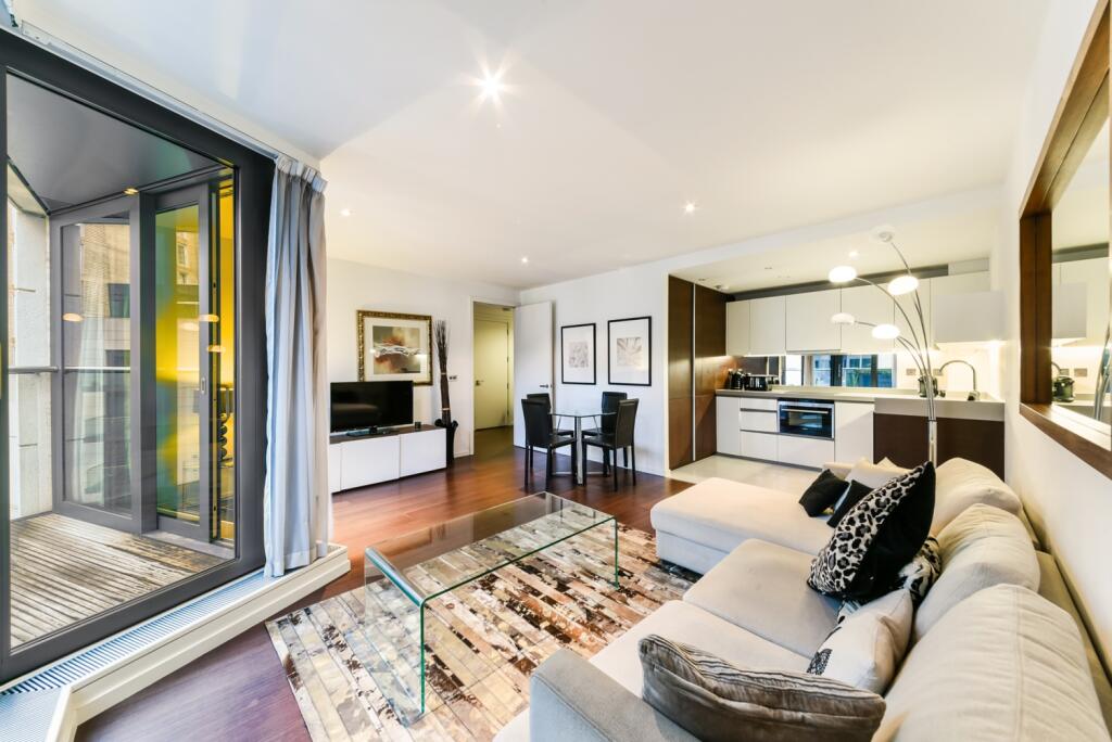2 bed 1st Floor Flat for rent in London. From Chase Evans - Pan Peninsula