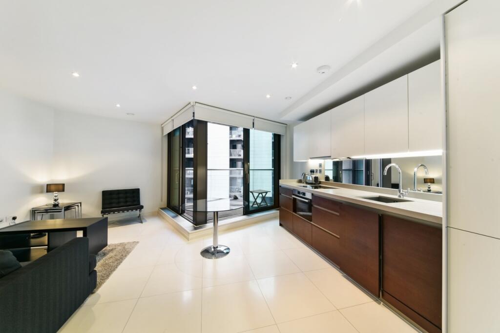 4 bed 1st Floor Flat for rent in London. From Chase Evans - Pan Peninsula 4 bed 1st Floor Flat for rent in London. From Chase Evans - Pan Peninsula