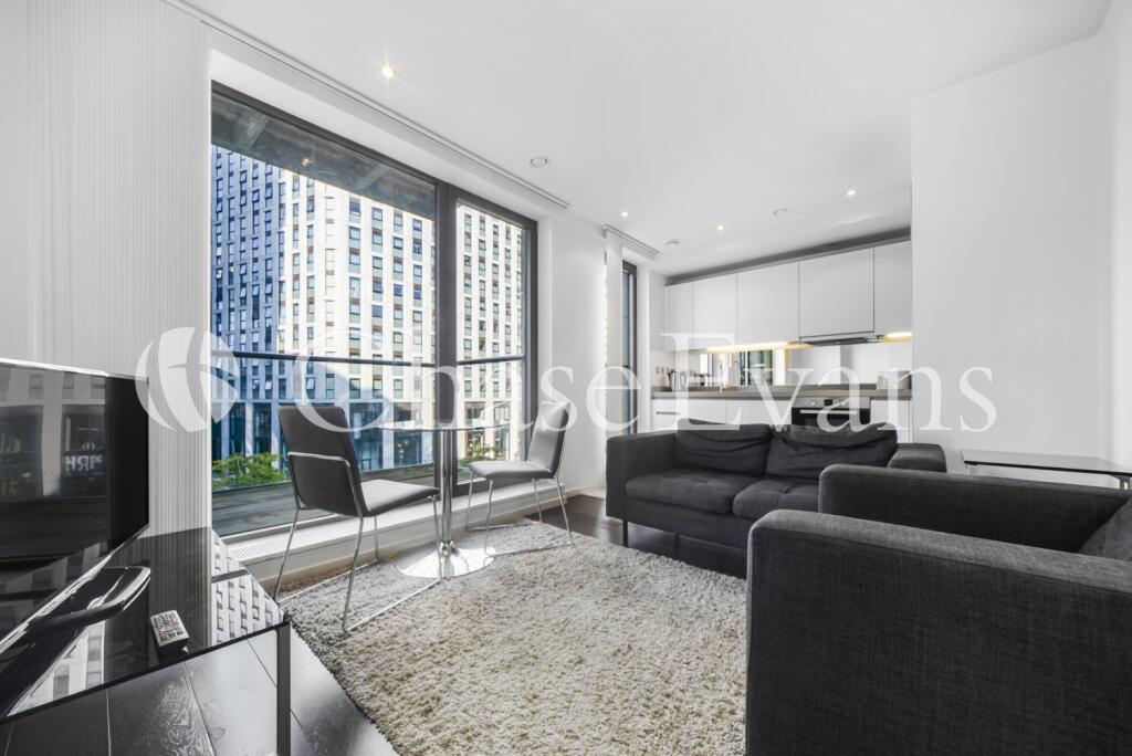 1 bed 1st Floor Flat for rent in Poplar. From Chase Evans - Pan Peninsula
