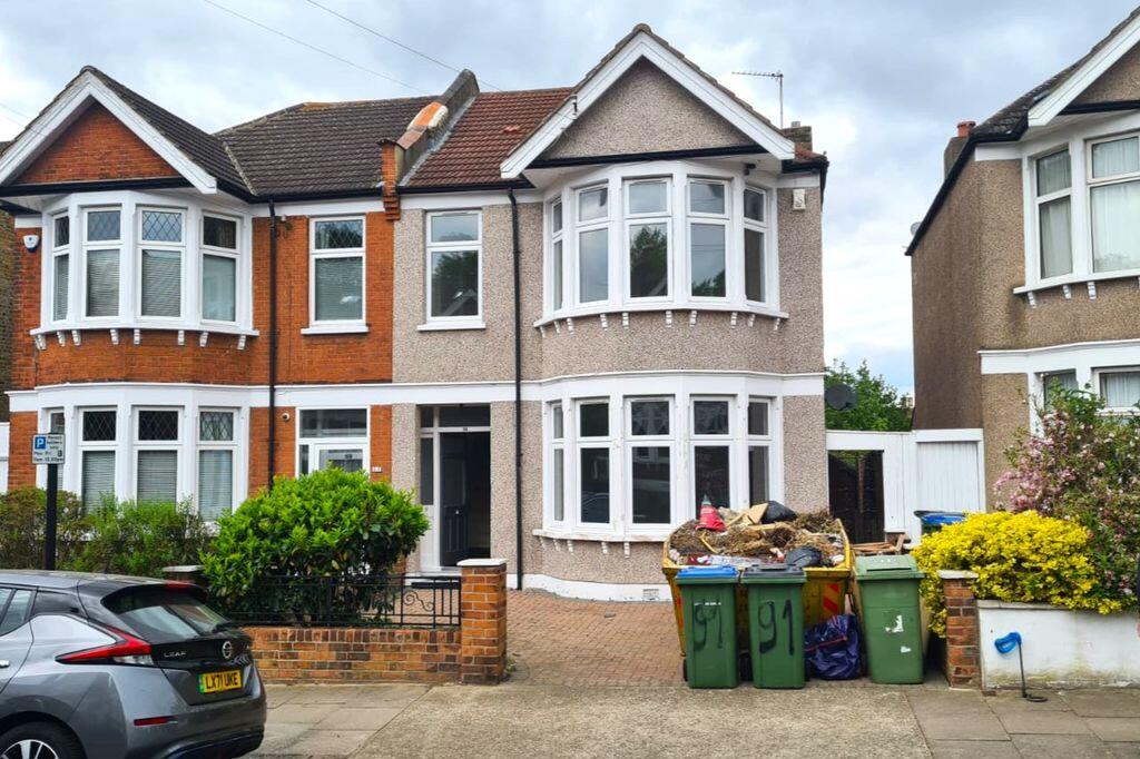 3 bed Semi Detached for rent in Eltham. From Chattertons - New Eltham
