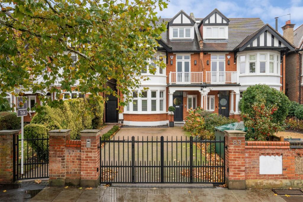 5 bed Semi Detached for rent in Barnes. From Chestertons Estate Agents - Barnes Village Lettings 5 bed Semi Detached for rent in Barnes. From Chestertons Estate Agents - Barnes Village Lettings
