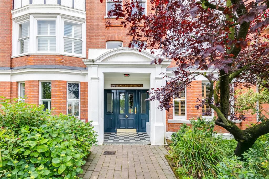 3 bed 1st Floor Flat for rent in Barnes. From Chestertons Estate Agents - Barnes Village Lettings