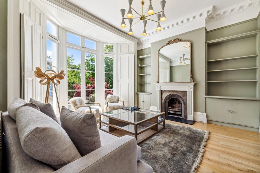 4 bed End of Terrace for rent in Barnes. From Chestertons Estate Agents - Barnes Village Lettings