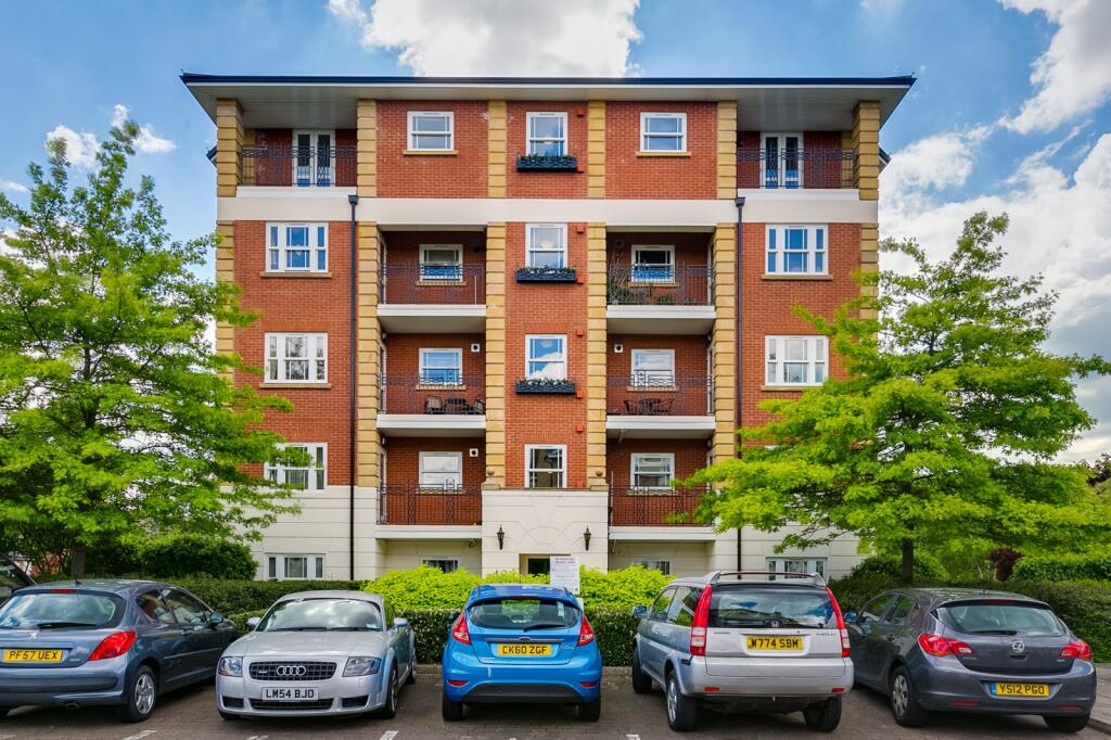 2 bed 1st Floor Flat for rent in Barnes. From Chestertons Estate Agents - Barnes Village Lettings