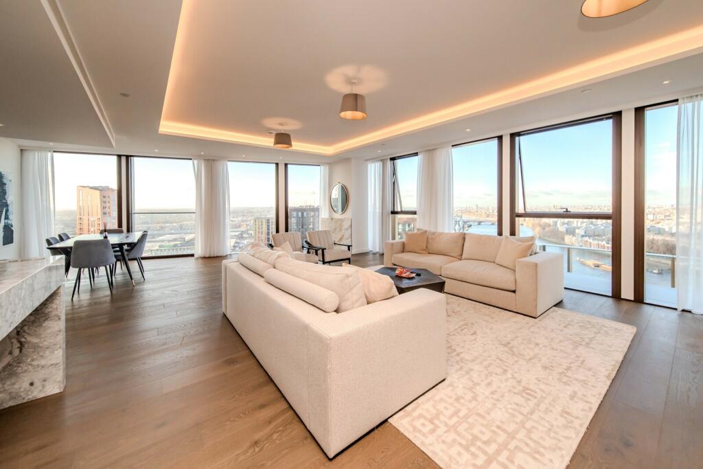 3 bed Flat for rent in Clapham. From Chestertons Estate Agents - Battersea Park Lettings