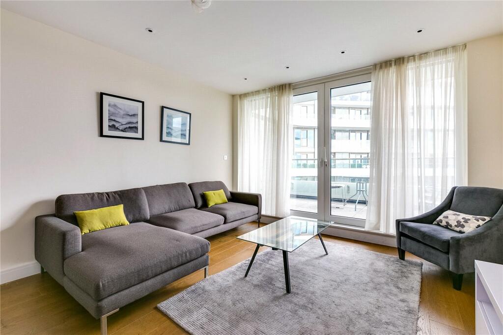 3 bed Flat for rent in Battersea. From Chestertons Estate Agents - Battersea Park Lettings