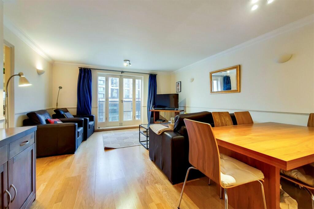 2 bed Flat for rent in Battersea. From Chestertons Estate Agents - Battersea Park Lettings