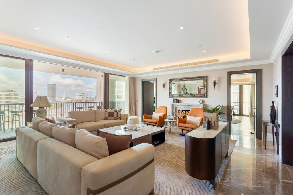 6 bed 1st Floor Flat for rent in Westminster. From Chestertons Estate Agents - Battersea Park Lettings