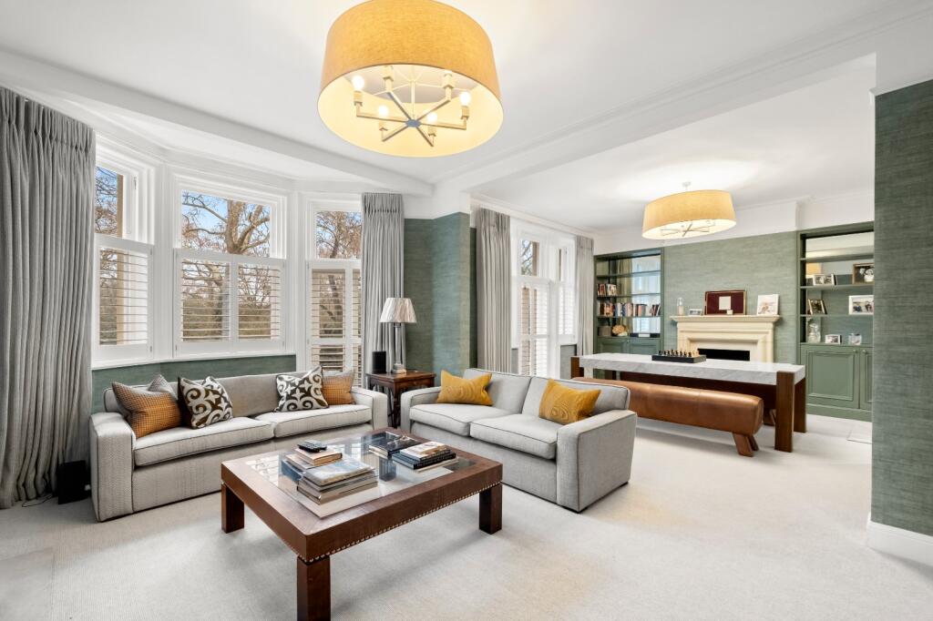 3 bed 1st Floor Flat for rent in Battersea. From Chestertons Estate Agents - Battersea Park Lettings