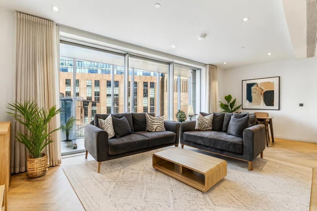 2 bed 1st Floor Flat for rent in Battersea. From Chestertons Estate Agents - Battersea Park Lettings 2 bed 1st Floor Flat for rent in Battersea. From Chestertons Estate Agents - Battersea Park Lettings