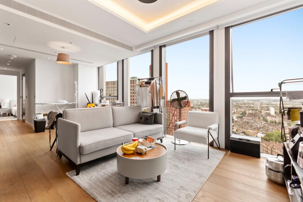 1 bed 1st Floor Flat for rent in Clapham. From Chestertons Estate Agents - Battersea Park Lettings