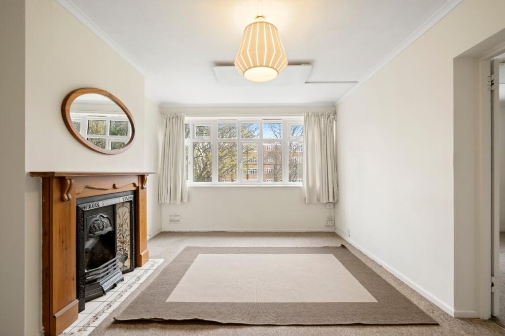 1 bed 1st Floor Flat for rent in Battersea. From Chestertons Estate Agents - Battersea Park Lettings