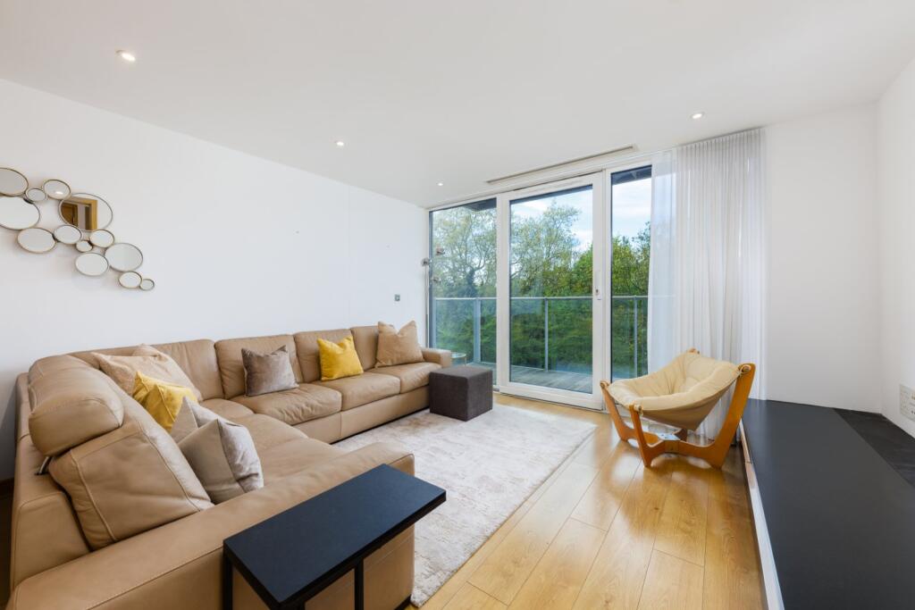 2 bed Not Specified for rent in Battersea. From Chestertons Estate Agents - Battersea Park Lettings