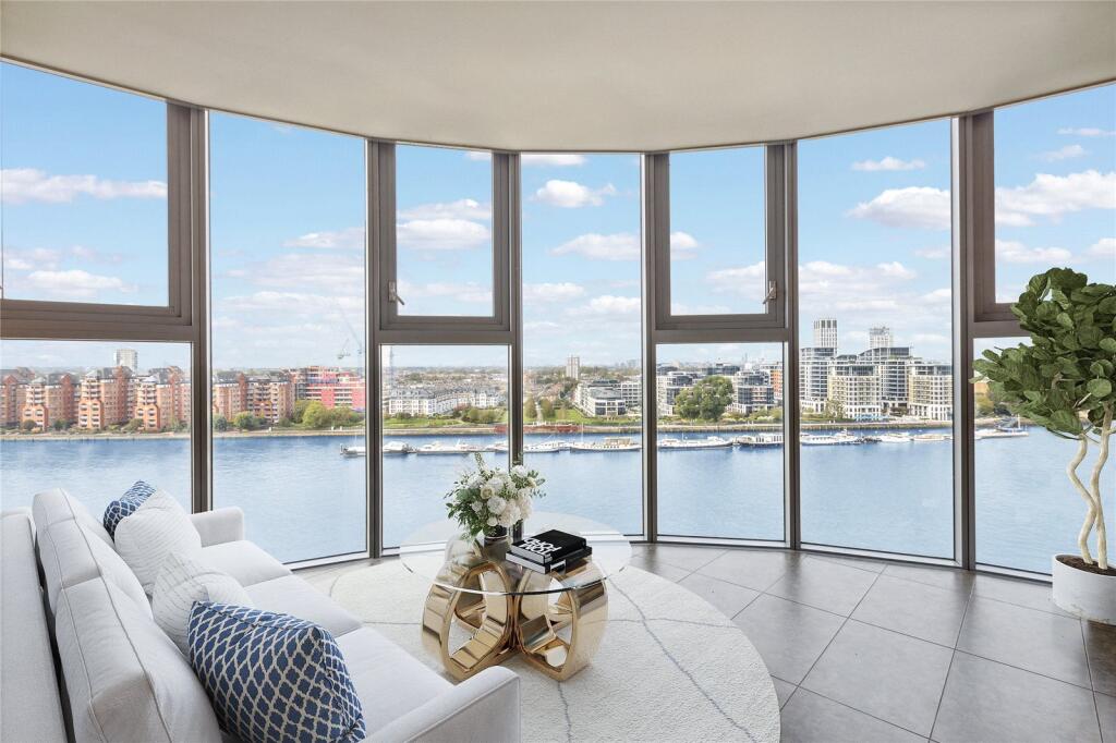 2 bed 1st Floor Flat for rent in Battersea. From Chestertons Estate Agents - Battersea Park Lettings