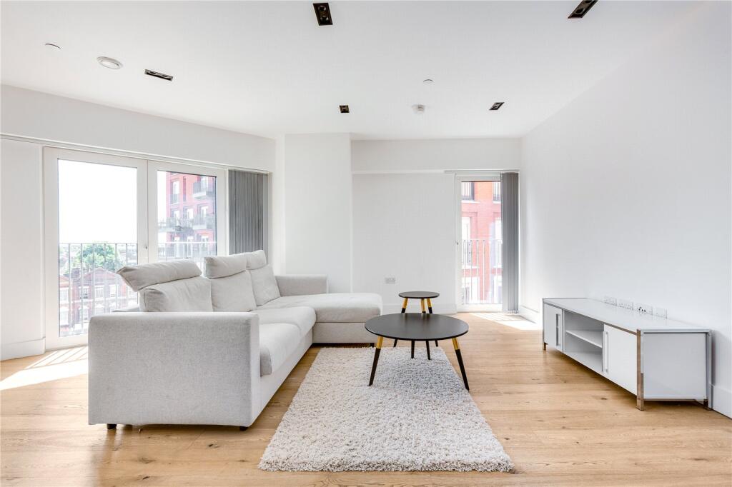 1 bed 1st Floor Flat for rent in Westminster. From Chestertons Estate Agents - Battersea Park Lettings