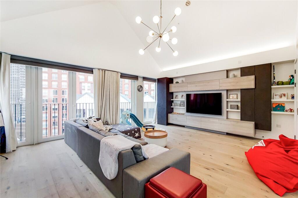 3 bed Not Specified for rent in Clapham. From Chestertons Estate Agents - Battersea Park Lettings 3 bed Not Specified for rent in Clapham. From Chestertons Estate Agents - Battersea Park Lettings