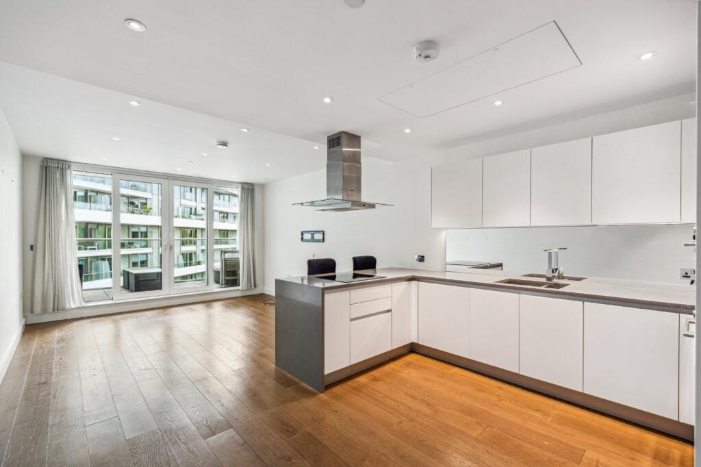 3 bed 1st Floor Flat for rent in Battersea. From Chestertons Estate Agents - Battersea Park Lettings 3 bed 1st Floor Flat for rent in Battersea. From Chestertons Estate Agents - Battersea Park Lettings