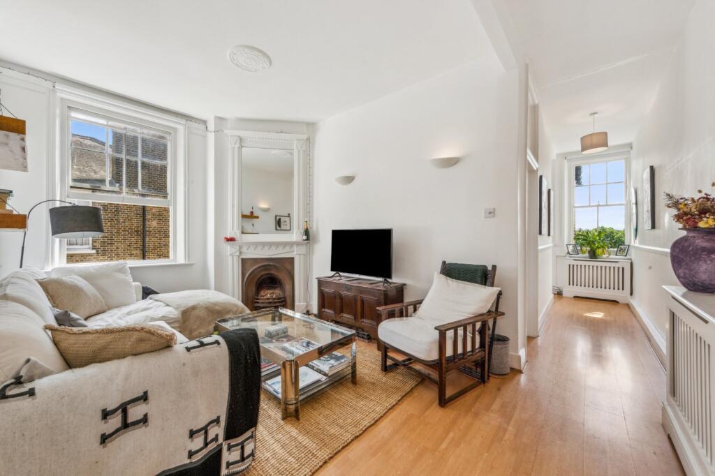 1 bed 1st Floor Flat for rent in Battersea. From Chestertons Estate Agents - Battersea Park Lettings
