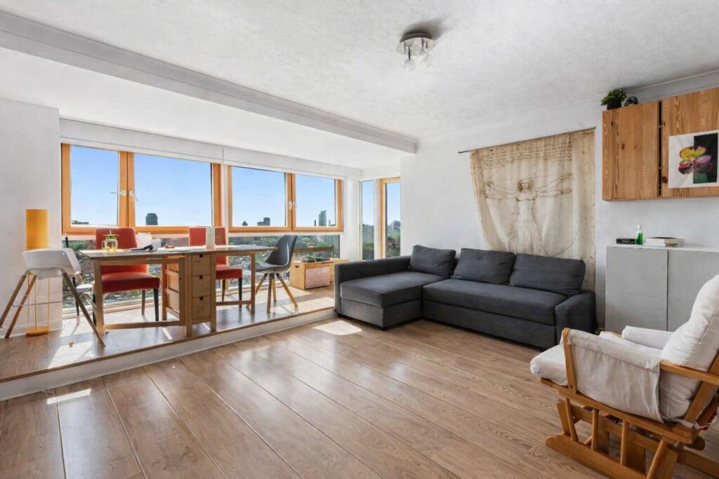 2 bed Not Specified for rent in Battersea. From Chestertons Estate Agents - Battersea Park Lettings