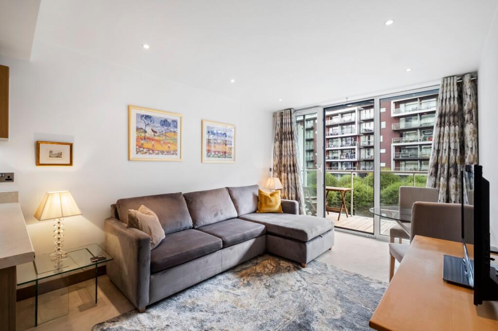 1 bed 1st Floor Flat for rent in Battersea. From Chestertons Estate Agents - Battersea Park Lettings 1 bed 1st Floor Flat for rent in Battersea. From Chestertons Estate Agents - Battersea Park Lettings