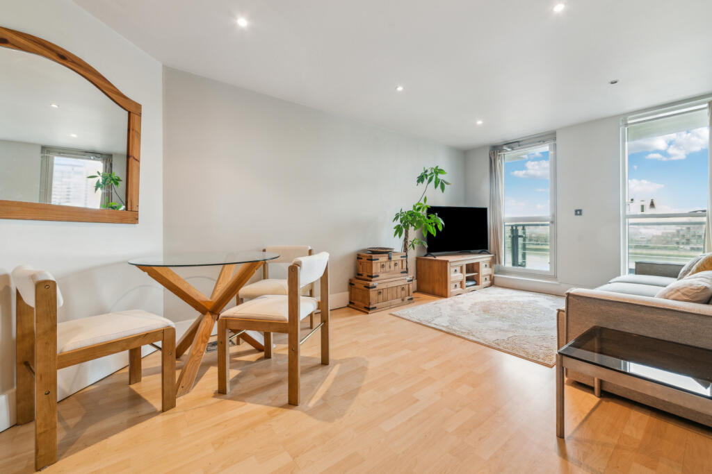 2 bed 1st Floor Flat for rent in Westminster. From Chestertons Estate Agents - Battersea Park Lettings 2 bed 1st Floor Flat for rent in Westminster. From Chestertons Estate Agents - Battersea Park Lettings