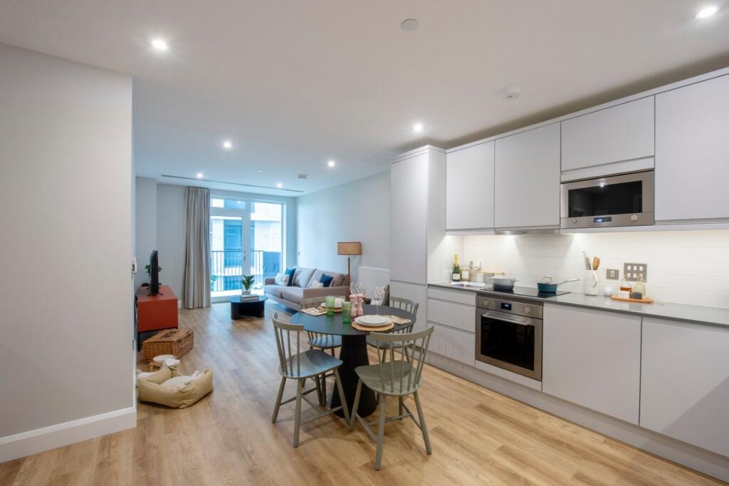 1 bed 1st Floor Flat for rent in Battersea. From Chestertons Estate Agents - Battersea Park Lettings