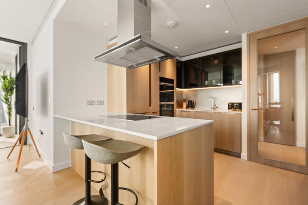 2 bed 1st Floor Flat for rent in Clapham. From Chestertons Estate Agents - Battersea Park Lettings 2 bed 1st Floor Flat for rent in Clapham. From Chestertons Estate Agents - Battersea Park Lettings