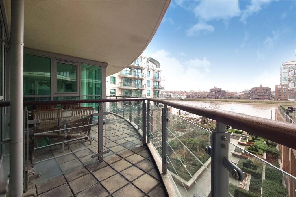 2 bed 1st Floor Flat for rent in Westminster. From Chestertons Estate Agents - Battersea Park Lettings
