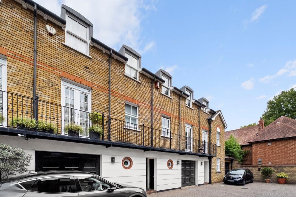 4 bed Detached for rent in Battersea. From Chestertons Estate Agents - Battersea Park Lettings 4 bed Detached for rent in Battersea. From Chestertons Estate Agents - Battersea Park Lettings