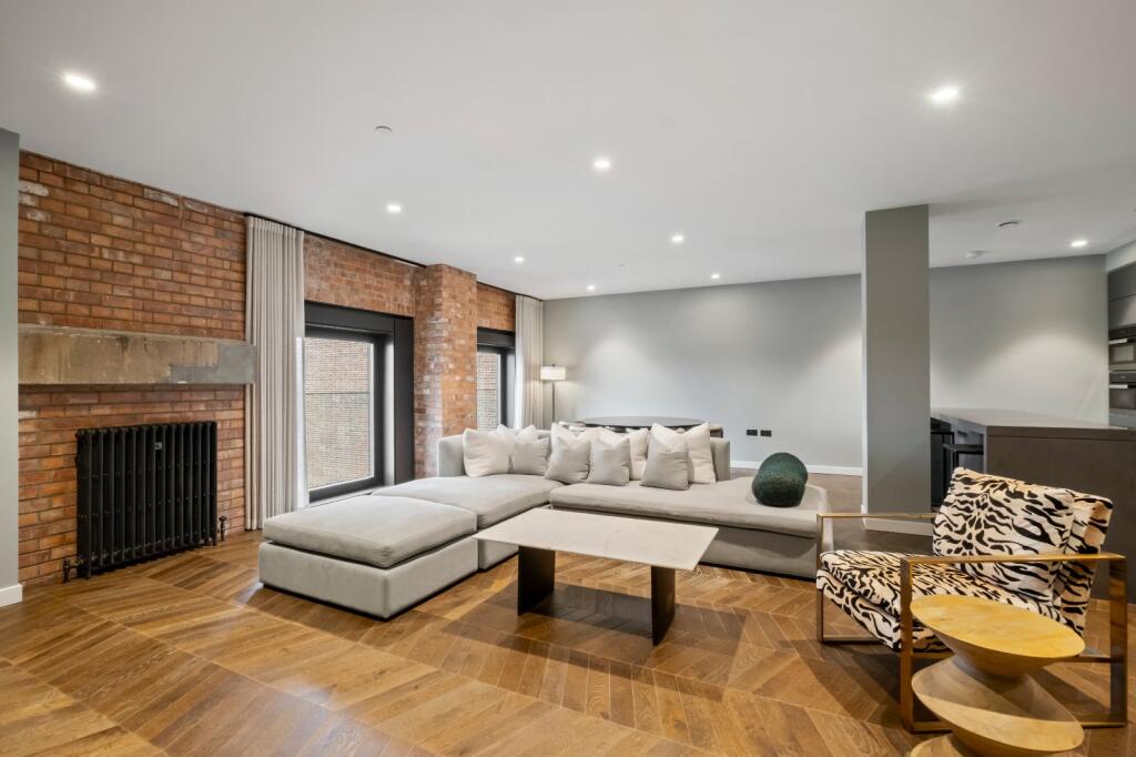 3 bed 1st Floor Flat for rent in Battersea. From Chestertons Estate Agents - Battersea Park Lettings 3 bed 1st Floor Flat for rent in Battersea. From Chestertons Estate Agents - Battersea Park Lettings